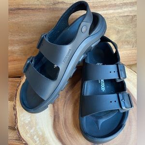 (Worn Once) Kids Mogami Birkenstocks ||sz 34 / Youth3||